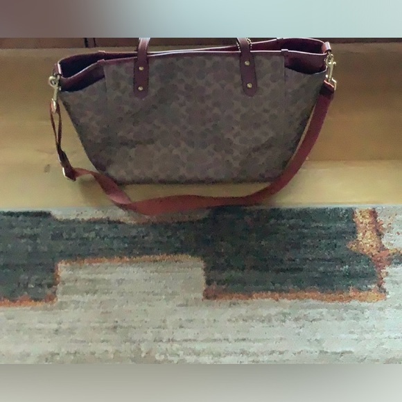 COACH Women’s Signature Canvas Bag - Picture 11 of 14